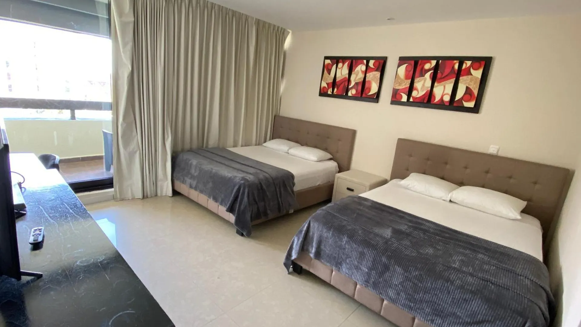 Condo In Ocean Front Resort Cancún