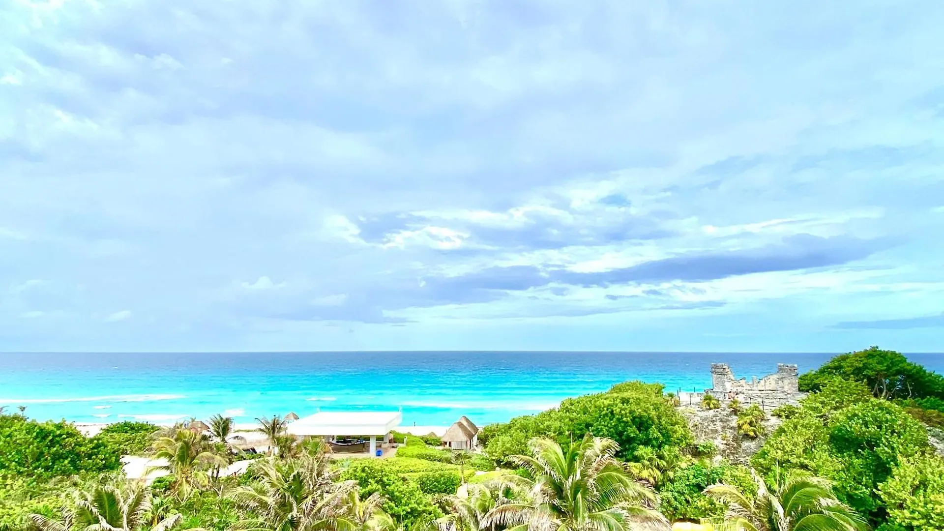 Condo In Ocean Front Resort Cancún Apartmanhotel